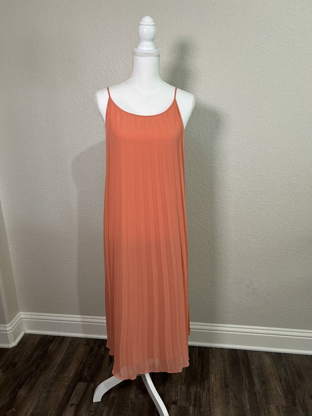 BCBGeneration Pleated Maxi Shift Dress Orange Light Flowy Party Size Large